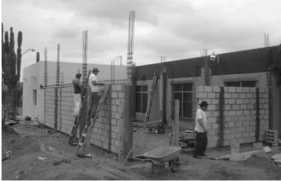 Ilustración 1.3.  Edificación  de sistema  CCA  no-monolítico  en proceso. 