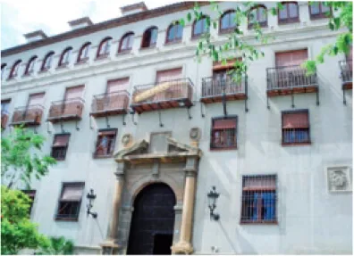 Fig. 2. Palacio episcopal con la palma bendecida en el balcón principal. 