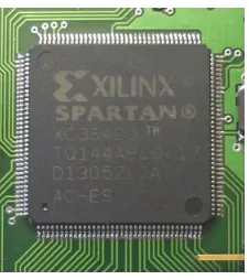 Figura 2.1: Encapsulado de un FPGA Xilinx [42]