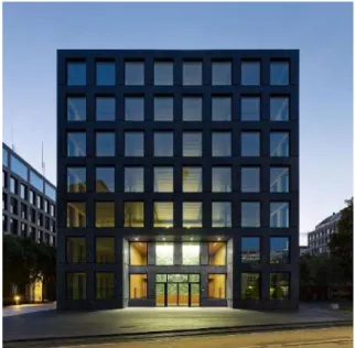Figura N° 36: Fachada edificio de oficinas  