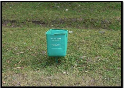 Figura N°10. Basurero del sendero. 