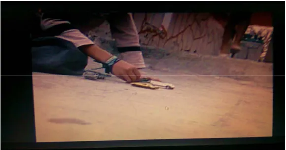 Figura 3. Imagen de video 2, la escena del niño jugando con sus carros  