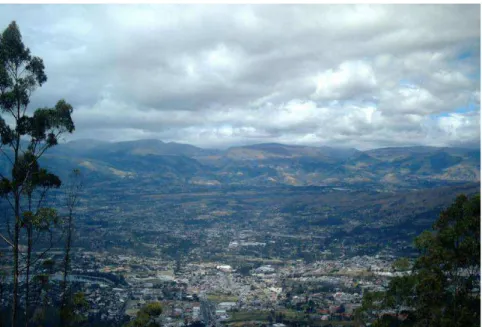 Figura 1.5 Panorámica del Valle de Tumbaco tomada desde el parque Metropolitano de Quito 
