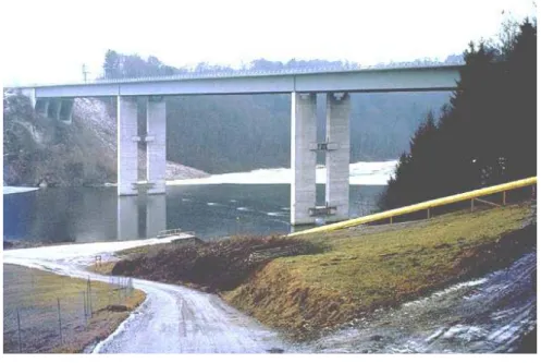 Fig. 1.1 Puente tipo viga