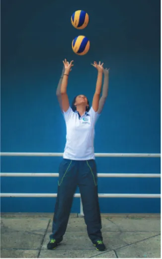 FIGURE 34. Underhand service
