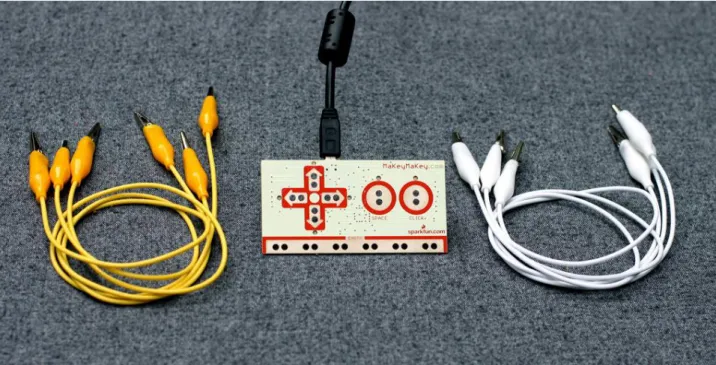 Ilustración 1 – Kit MaKey MaKey 