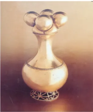 Fig. 2   Poporo Quimbaya  con  el cual se inicia en  