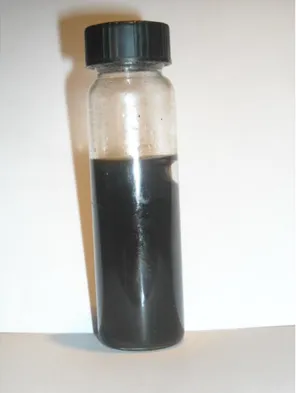 Figura 5. Muestra de aceite de pirólisis de policarbonato  Propiedades químicas 