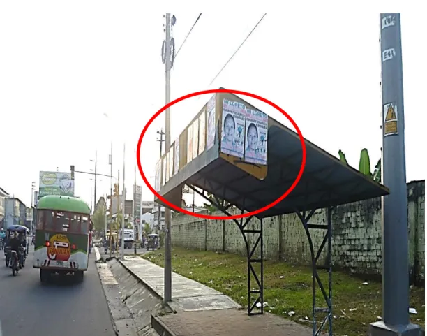 Foto 1. Vista de aviso publicitario del tipo afiches en la avenida Abelardo Quiñones 