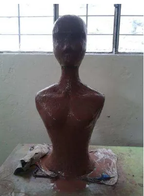 Figura 29: Ullauri, S (2014) proceso obra sammydoll busto,  modelado en 