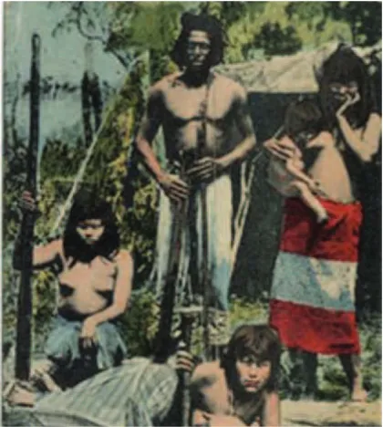 Figura 4. “Recuerdo del gran Chaco. Rep. Arg. Caci-que toba con sus mujeres”. Postal coloreada edita-da por casa Rosauer (hasta 1910)