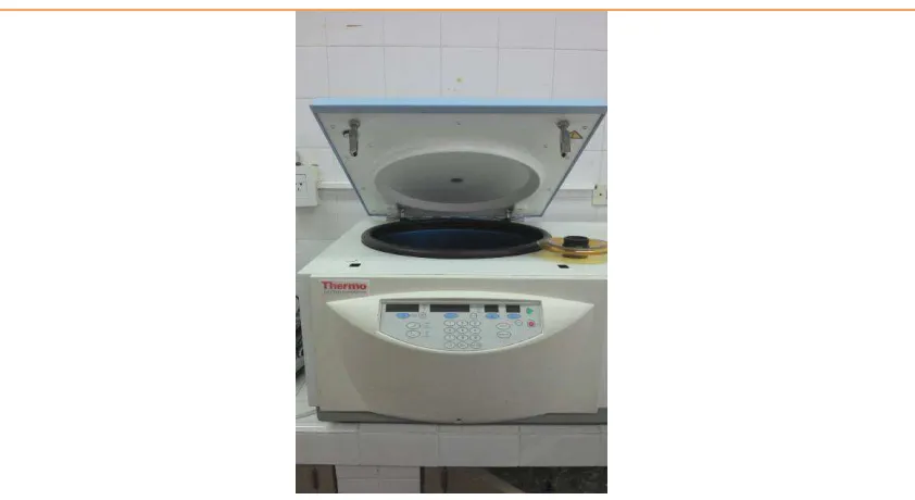 Figura II.18. pHmetro automático . Marca: Schott Instruments, modelo: Titroline Alpha Plus TAOS