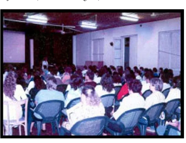 Figura 9. El 24 de abril del año 2006, se ofreció una conferencia, a cargo del Dr Gustavo Darrigran y organizada por el IFD, en las instalaciones de la Sociedad Italiana