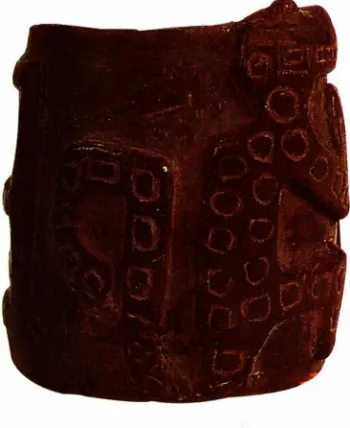 Figura 8. MPA-9 (n° 4181)Alto: 21.2 cm 
