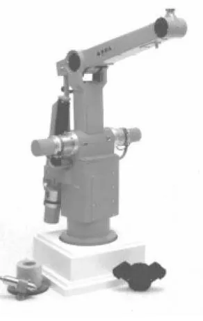 Figura 1.1 Brazo – robot industrial 