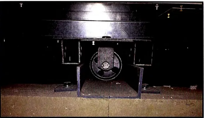 Fig. 3.11 {Foto 1 - Ubicación final de rieles) 