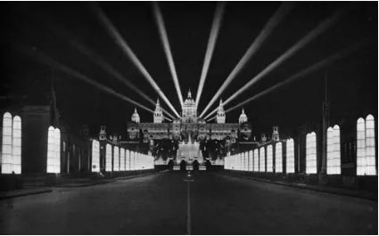 Figura 2.1.L’espectacle de llum i aigua que es va instal·lar a l’espai principal de l’Exposició sota la direcció de Carles Buigas es convertí en el principal atractiu de l’Exposició Internacional de Barcelona de 1929, a més d’ésser considerat un exemple a 