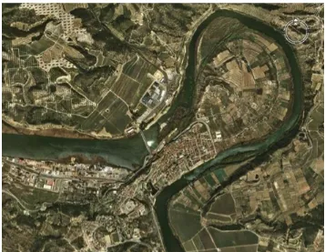 Figura 1.9. Fotografia de satèl·lit on es veuen els residus organoclorats a la llera del riu 