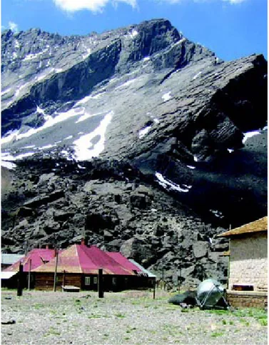 Figura 11. Avalancha de rocas en Las Cuevas, Argentina