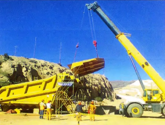 Fig  3,21  Instalación de la tolva en el camión  .. 