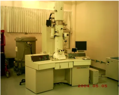 Fig 3.5  Microscopio Electrónico de Transmisión JEOL JEM2010F. Del Departamento de  Física de la Universidad de Sonora 