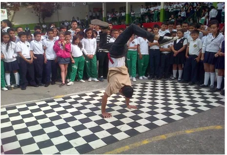 Figura 4. Muestra de Breakdance en un Colegio del barrio Kennedy.  