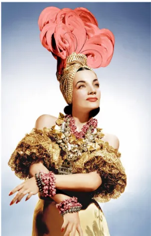 Fig. 8 Carmen Miranda, 1941, That Night In Rio, Fuente: https://s-media-cache- https://s-media-cache-ak0.pinimg.com/736x/d8/c5/aa/d8c5aa663f5d197a321f823d73b35866.jpg 