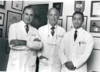Fig. 1. Dr. Alex Shulman, Dr. Irving Lichtenstein y Dr. Parviz  Amid. Cirujanos del Lichtenstein Hernia Institute.