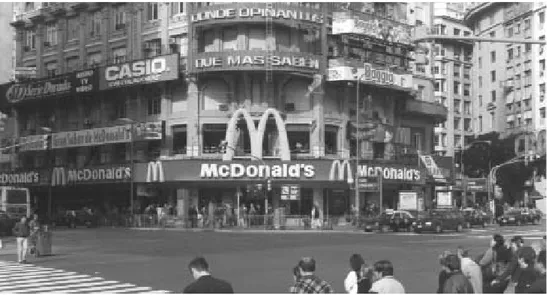 Fig. 5. El restaurante McDonalds frente al Obelisco en Buenos Aires es el diseño más representativo de MPM en Argentina