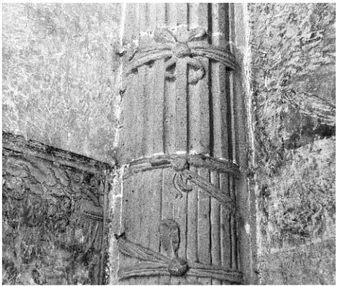 Figura  13. San Nicolás Tolentino (Actopan), columna en el soto- soto-coro. Nótense las cintas en el fuste