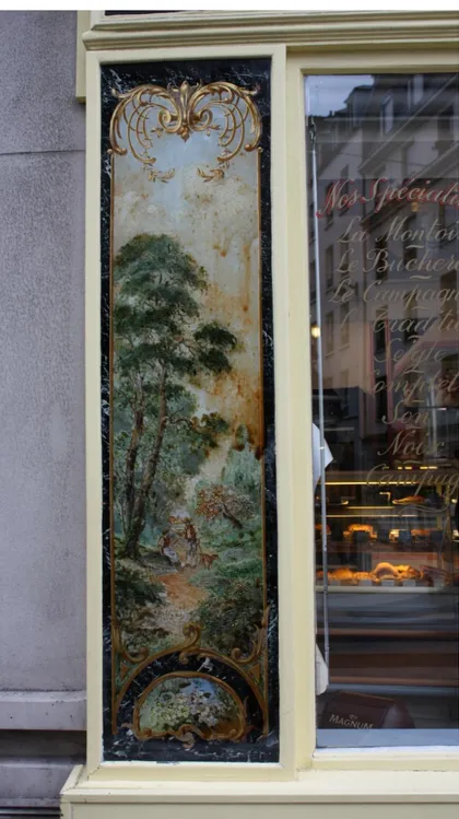 Fig.  5.  Taller  Benoist  et  Fils.  Panel  en  la  fachada  de  una  panadería  (fixé-sous-verre)