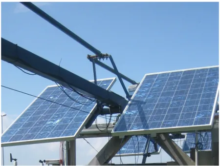 Figure 2-14: Example of how the upper bars of the tracking mechanism generate  shadow on the solar panels
