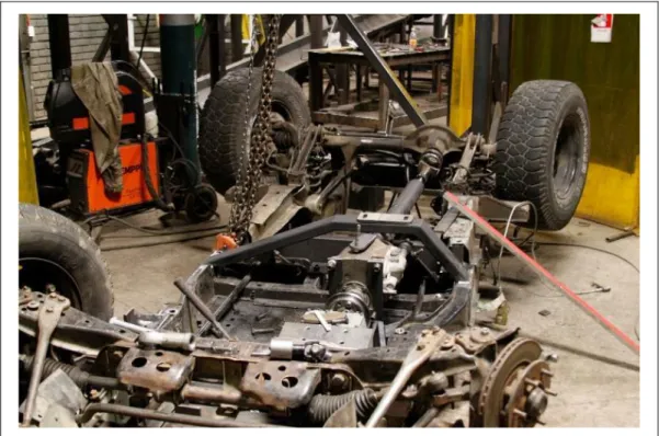 Figure 1-17: Complete traction system installed on the chassis upside down. 