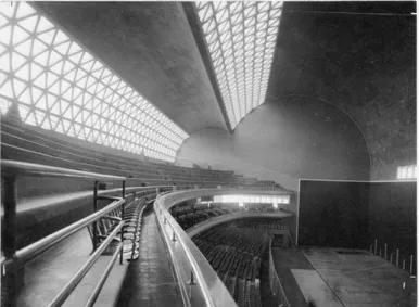 Fig.  4: Interior view of the roof of the Recoletos Fronton. Eduardo Torroja 1935. Madrid