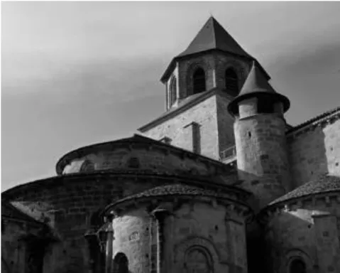 Fig. 3. Exterior del cimborrio de san Pedro de  Beaulieu. (Imagen extraída de: https://es.
