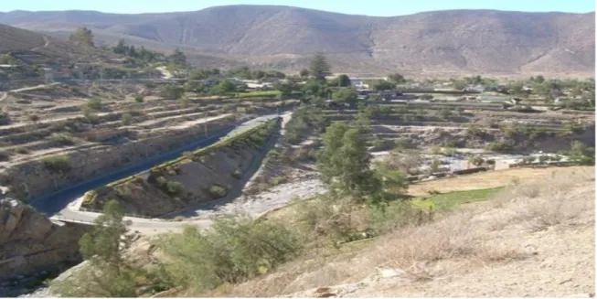 Figura  14: Muestra el Río Mollebaya (puente)  al fondo Batolito de la Caldera en  Mollebaya 