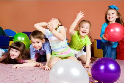 Figura III. 24: “Niños jugando con globos”. 