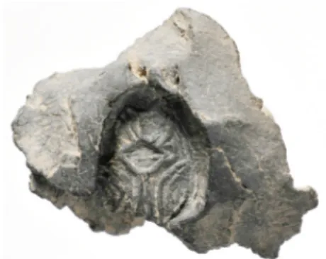 Fig. 1  “Hathor” symbol on Inv. Nr. 9455N   (Foto Axel Krause, © ÖAI – scale 2:1) 