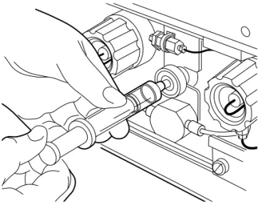 Figure 2-10  Prime/Vent Valve with Syringe