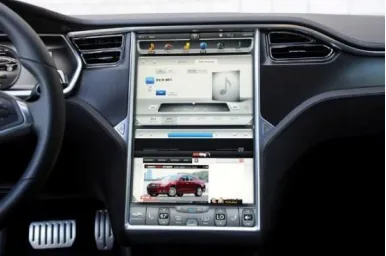 Figure 6. An attack case of Tesla vehicle networking system. 