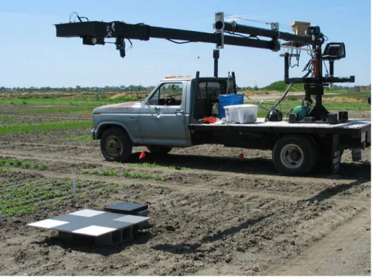 Figure 3.5 Flatbed Truck with sensor system boom. 