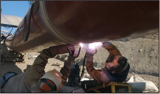 Figure 1.11 – Pipeline Welding (Canada)  (CEPA, 2013) 
