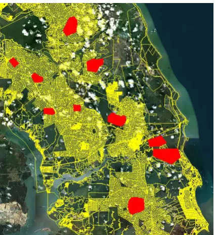 Figure 3: Example of correctly assigned (left) and slightly moved (right) land parcels based on satellite imagery validation 