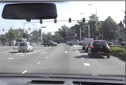 Figure 4.3: Screenshot from a movie showing the driver‟s perspective 