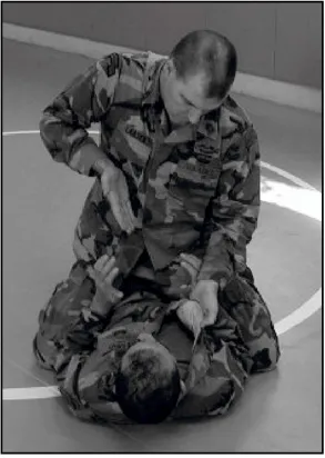 Figure 3-38. Cross collar choke from the mount, step 1.