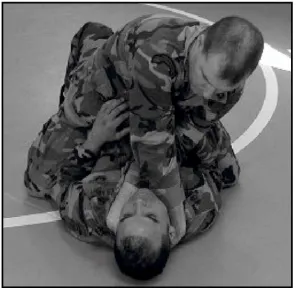 Figure 3-41. Cross collar choke from the mount, step 4.