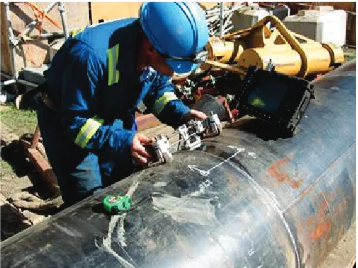 Figure 2 illustrates an example of an inspection of a welded pipe assembly by use of a phased array NDT method