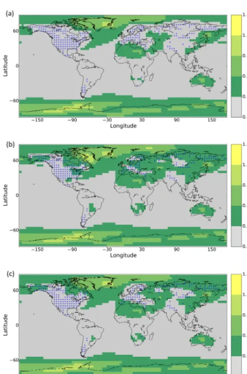 Figure 5. Global near-surface temperature RMSE for the forecast ensemble run constrained by VSL-T pseudo-TRW observation (red) andthe free ensemble run (black) for the analysis of online (green) and off-line (blue) DA