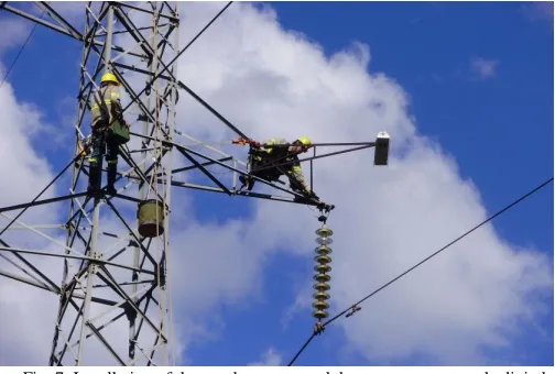 Fig. 7. Installation of the accelerometer and the measurement angle digital recording system