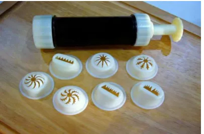 Figure 2.1: Traditional or conventional moulding device. 